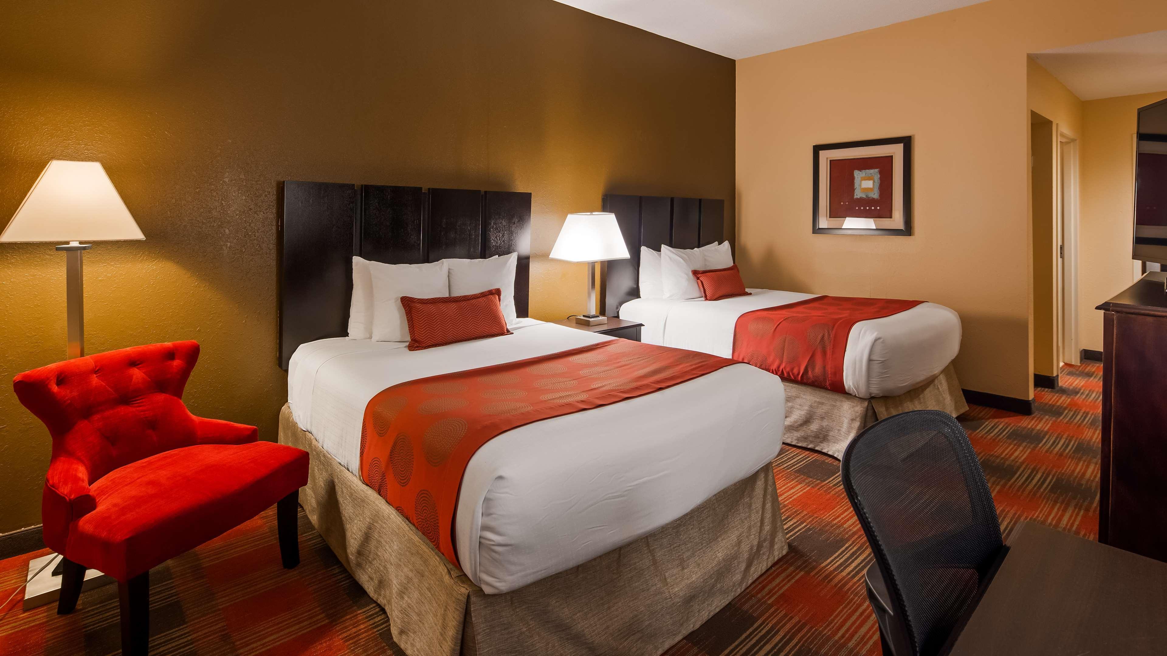 Baymont By Wyndham Lavergne 3*